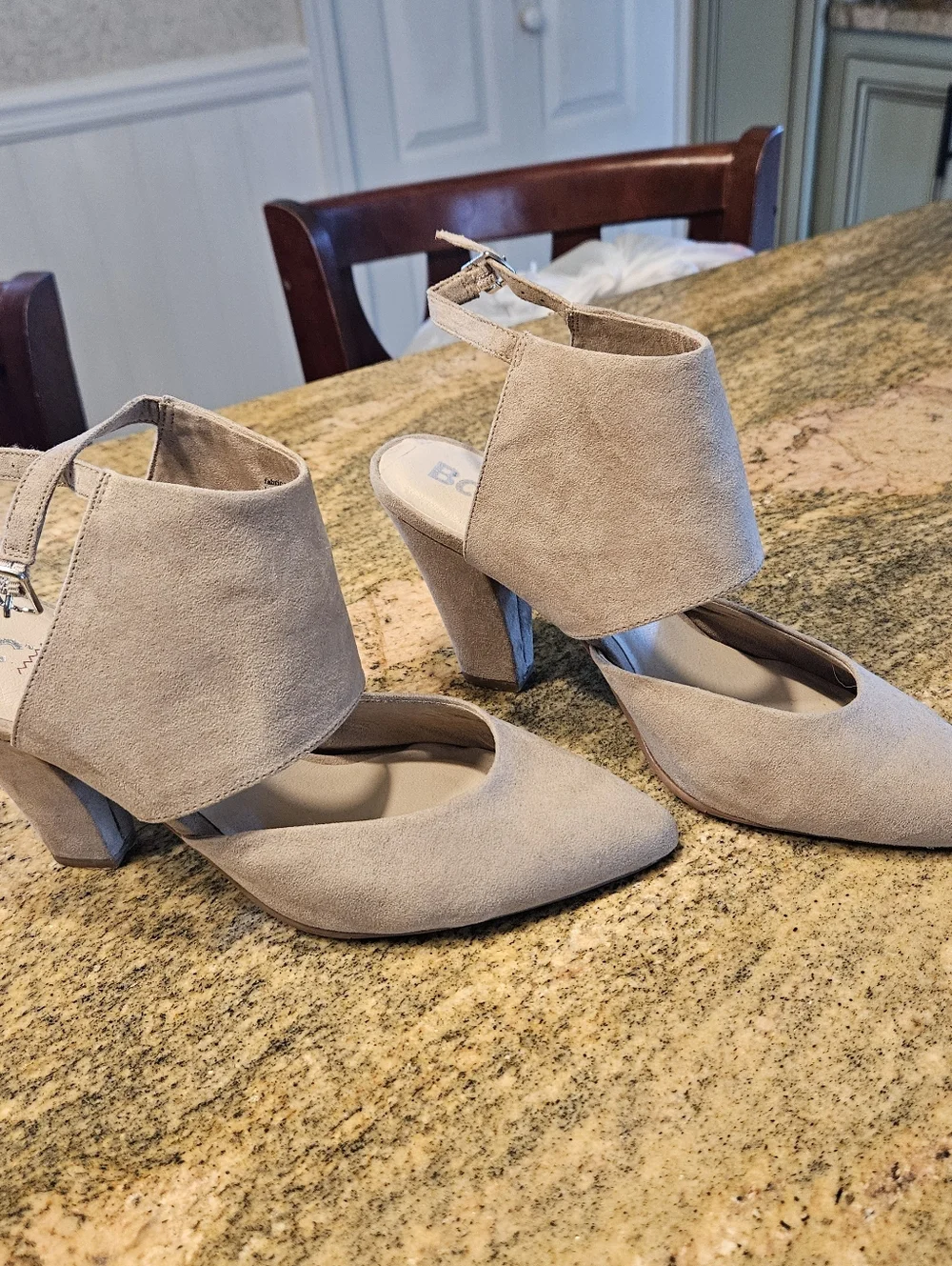 Brand New BC Pointed Ankle-Strap Suede Heels in Taupe 8.5 - Picture 9 of 11